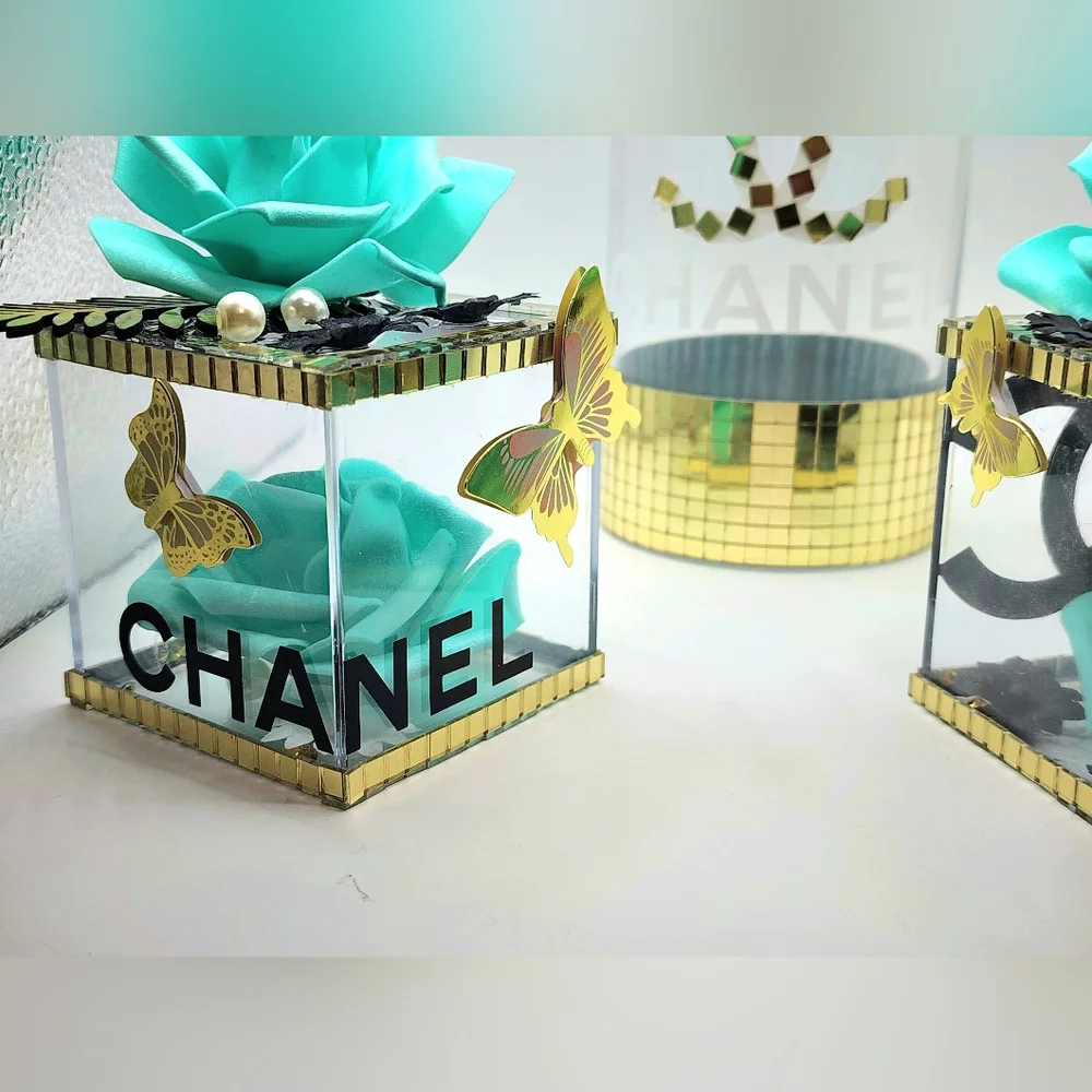 Flower Vase With Matching Decor Three-piece Set